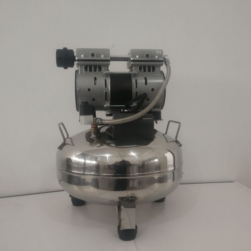 Medical ventilator external oil-free air compressor